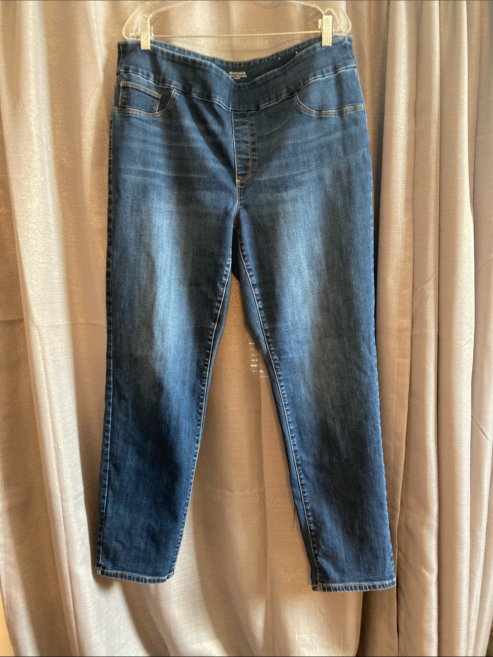 Chico's Women's Skinny Jeans in Medium Dark Blue Wash